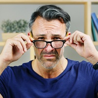Czy noszenie okularów korekcyjnych pogarsza wzrok?